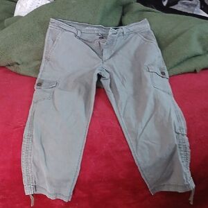 Eddie Bauer Green Capris